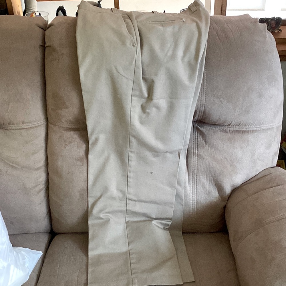 Khaki pants size 42/28